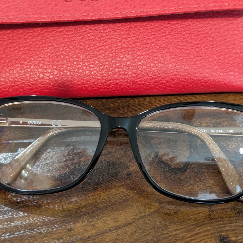 3 Designer Eyeglass Frames Lot (Ray-Ban, Michael Kors, Guess) - Picture 6 of 7